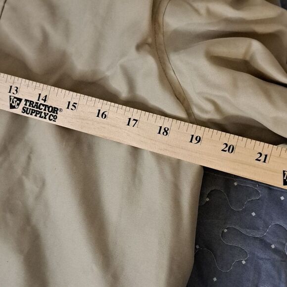 Lands' End tan rain jacket size medium - Picture 7 of 7